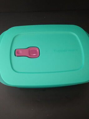 Tupperware CrystalWave Plus Rectangular Container for Microwave Reheating New